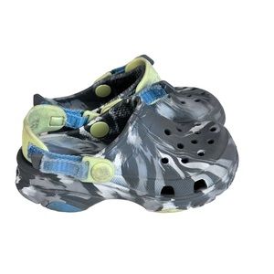 CROCS - KIDS CLASSIC ALL-TERRAIN MARBLED CLOG Size 10​